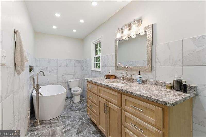 190 Willow Lake Lane Sharpsburg - 24