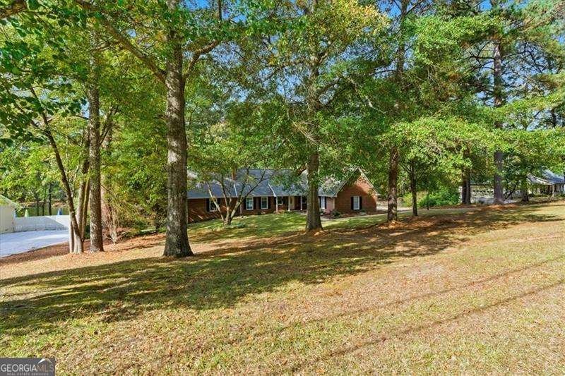 190 Willow Lake Lane Sharpsburg - 52