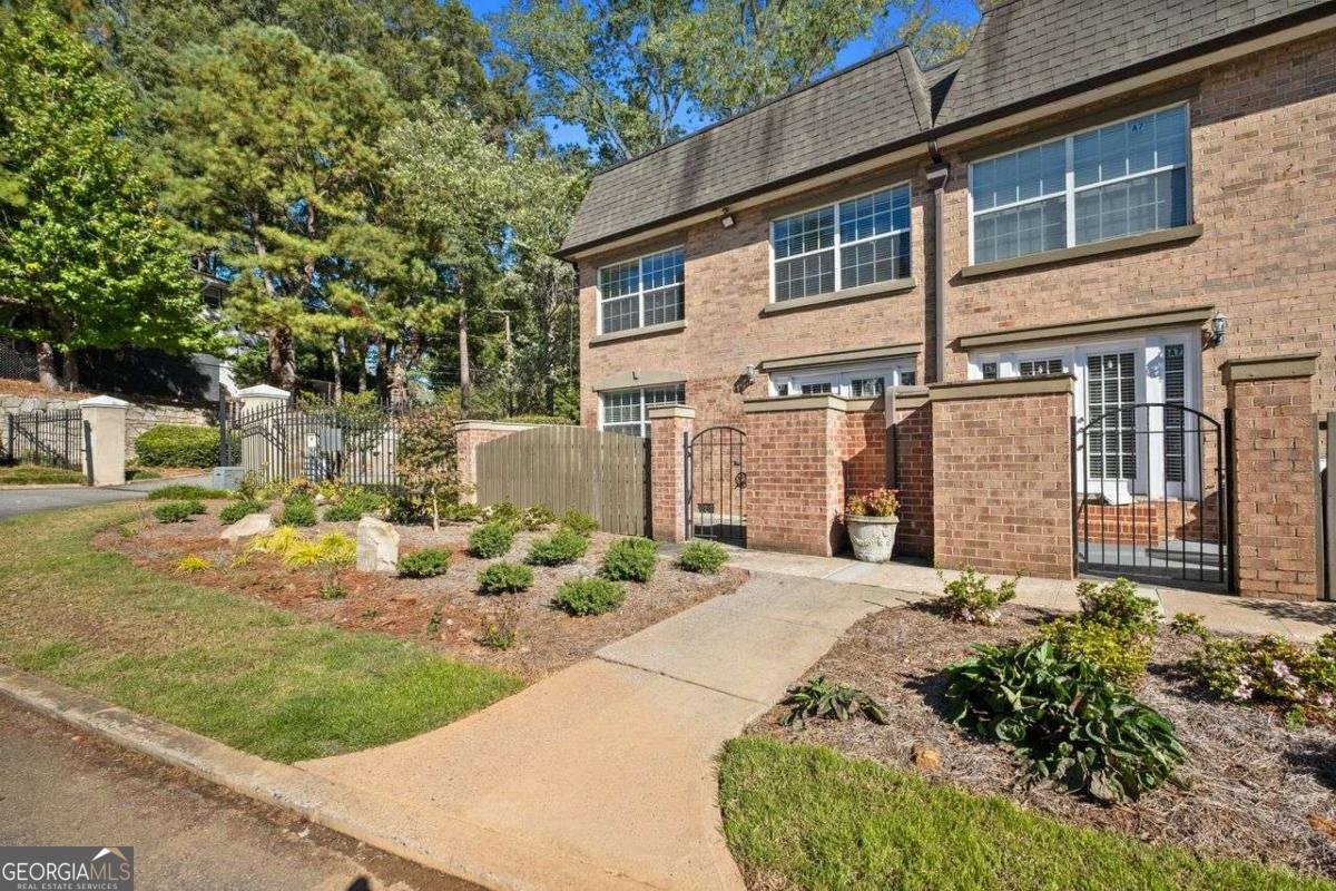 6980 Roswell Road Atlanta - 24