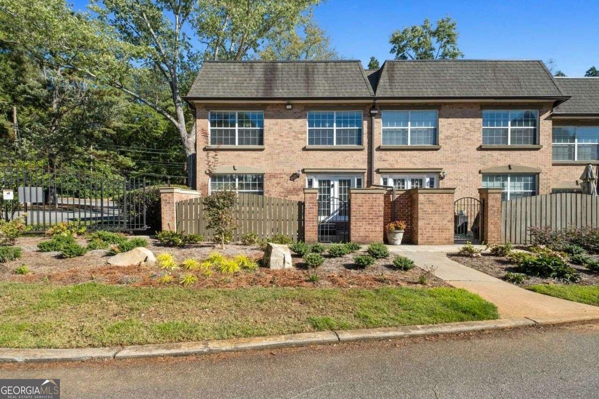 6980 Roswell Road Atlanta - 25