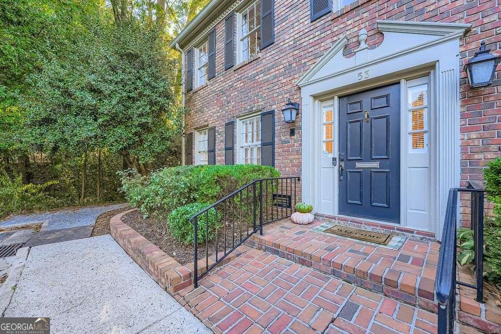 70 Old Ivy Road Atlanta - 27