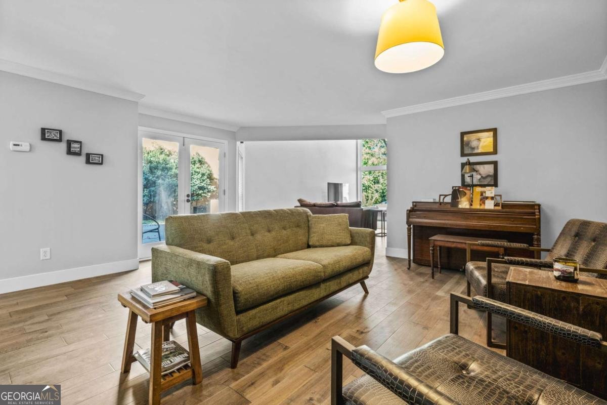 1050 Essex Court Alpharetta - 9