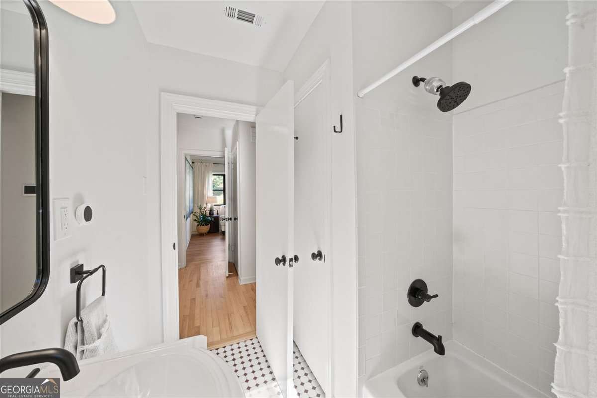 228 Westchester Drive Decatur - 19