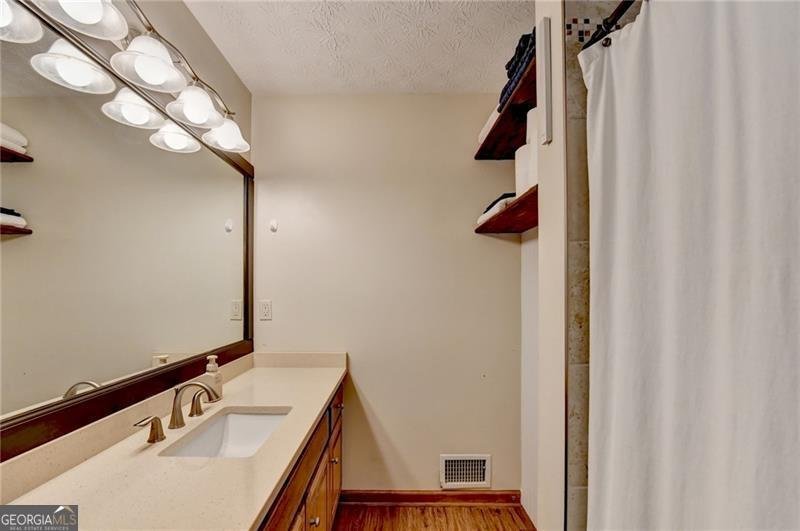 4569 Tiffany Lane Loganville - 27