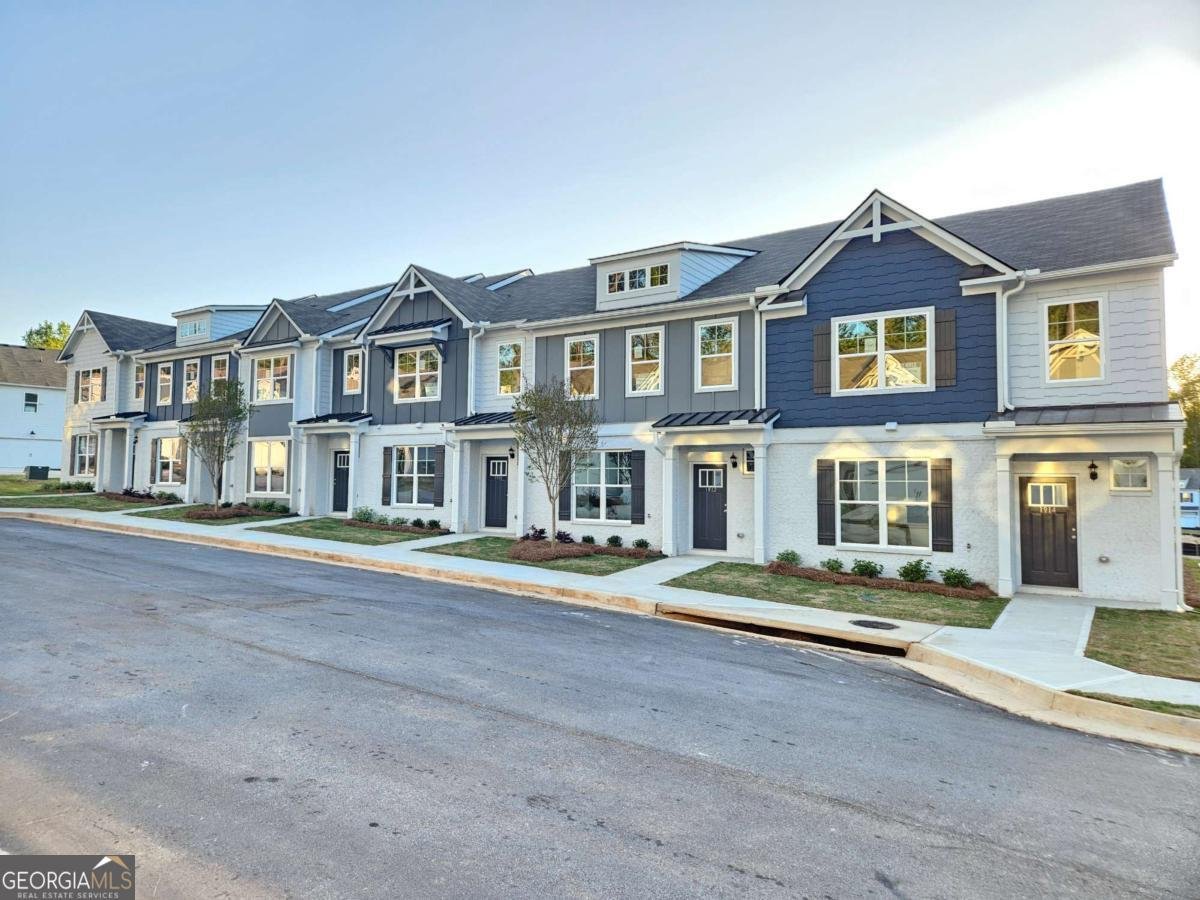 2526 Riverside Road Conyers - 1
