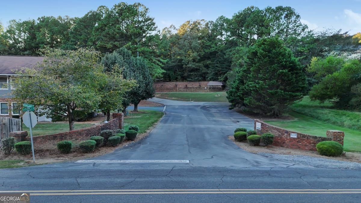 202 Montclair Drive Calhoun - 36