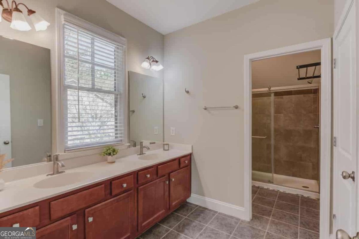 588 Myrtle Trace Lane Suwanee - 7