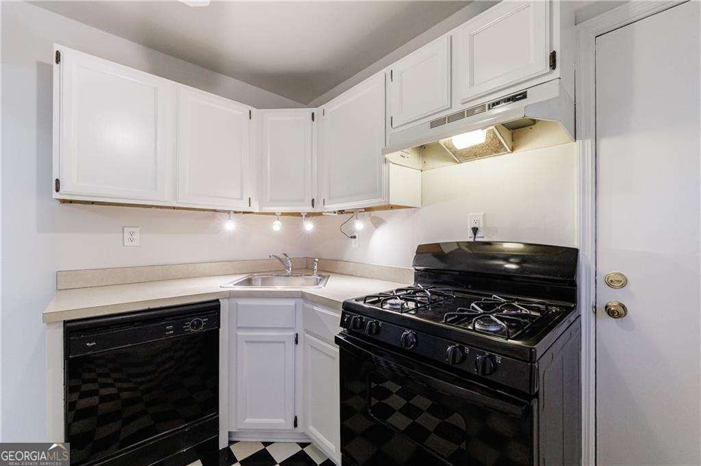 3660 Peachtree Road Atlanta - 2