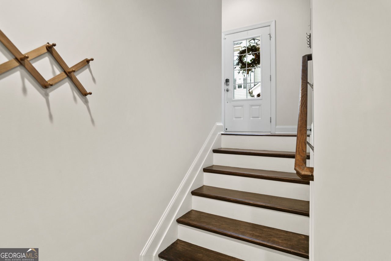 557 Henry Drive Marietta - 33