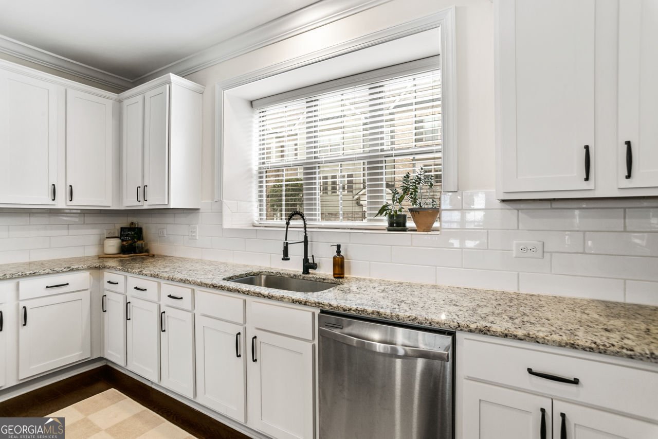 557 Henry Drive Marietta - 7