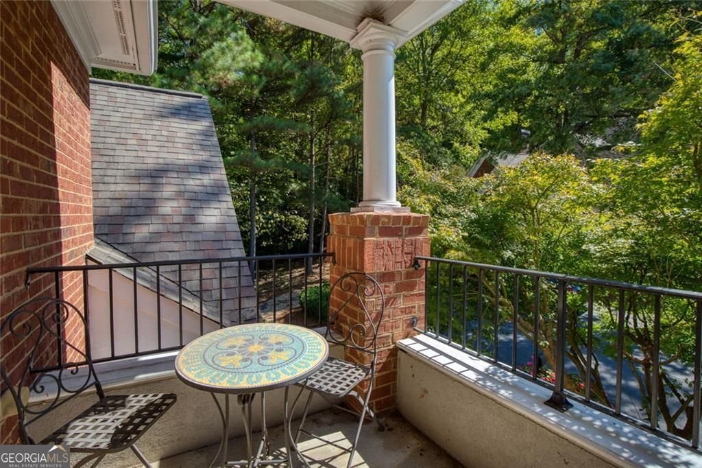 133 Brookview Circle Sandy Springs - 25