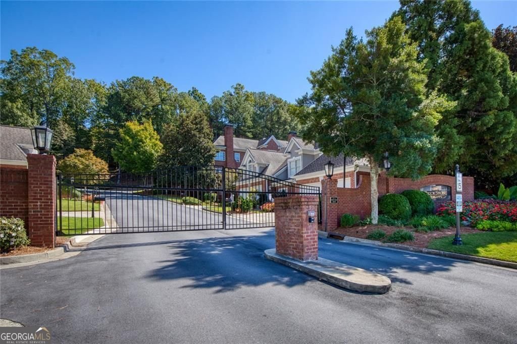 133 Brookview Circle Sandy Springs - 38