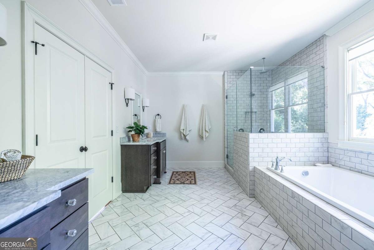 252 Rockyford Road Atlanta - 27