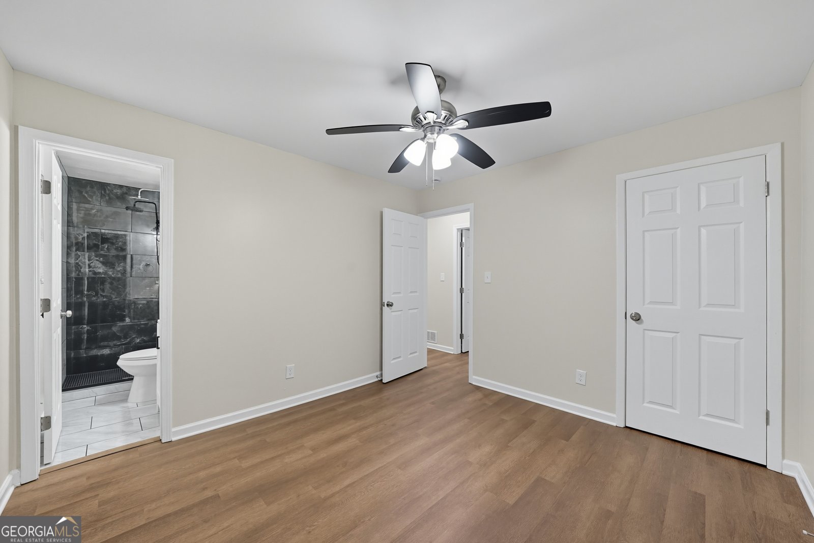 5420 Herndon Boulevard Morrow - 3