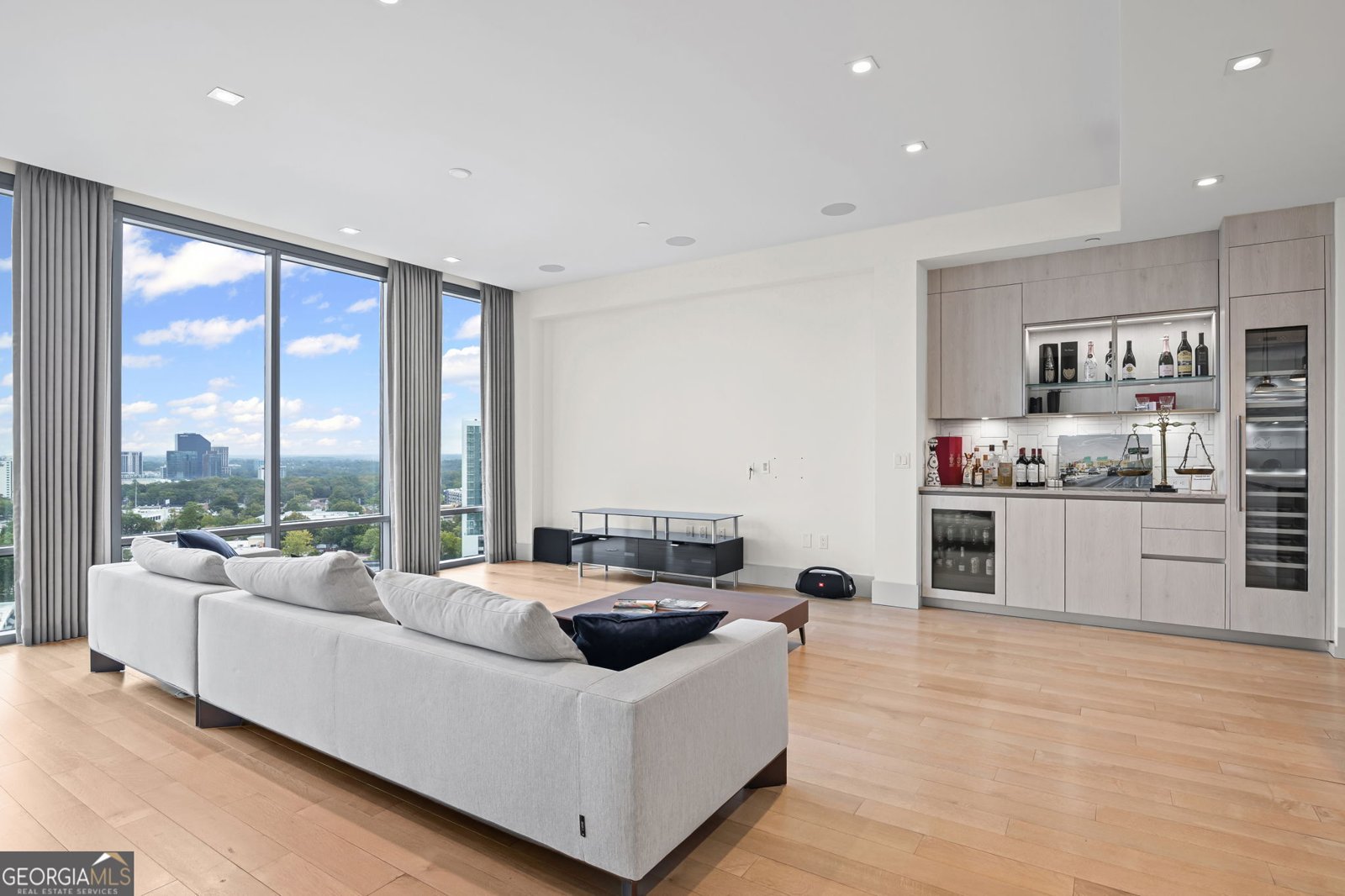 3107 Peachtree Road Atlanta - 23