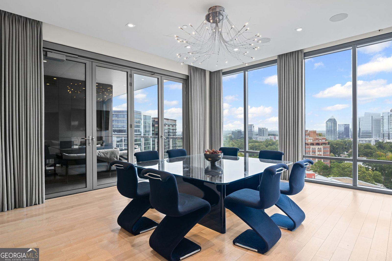 3107 Peachtree Road Atlanta - 26