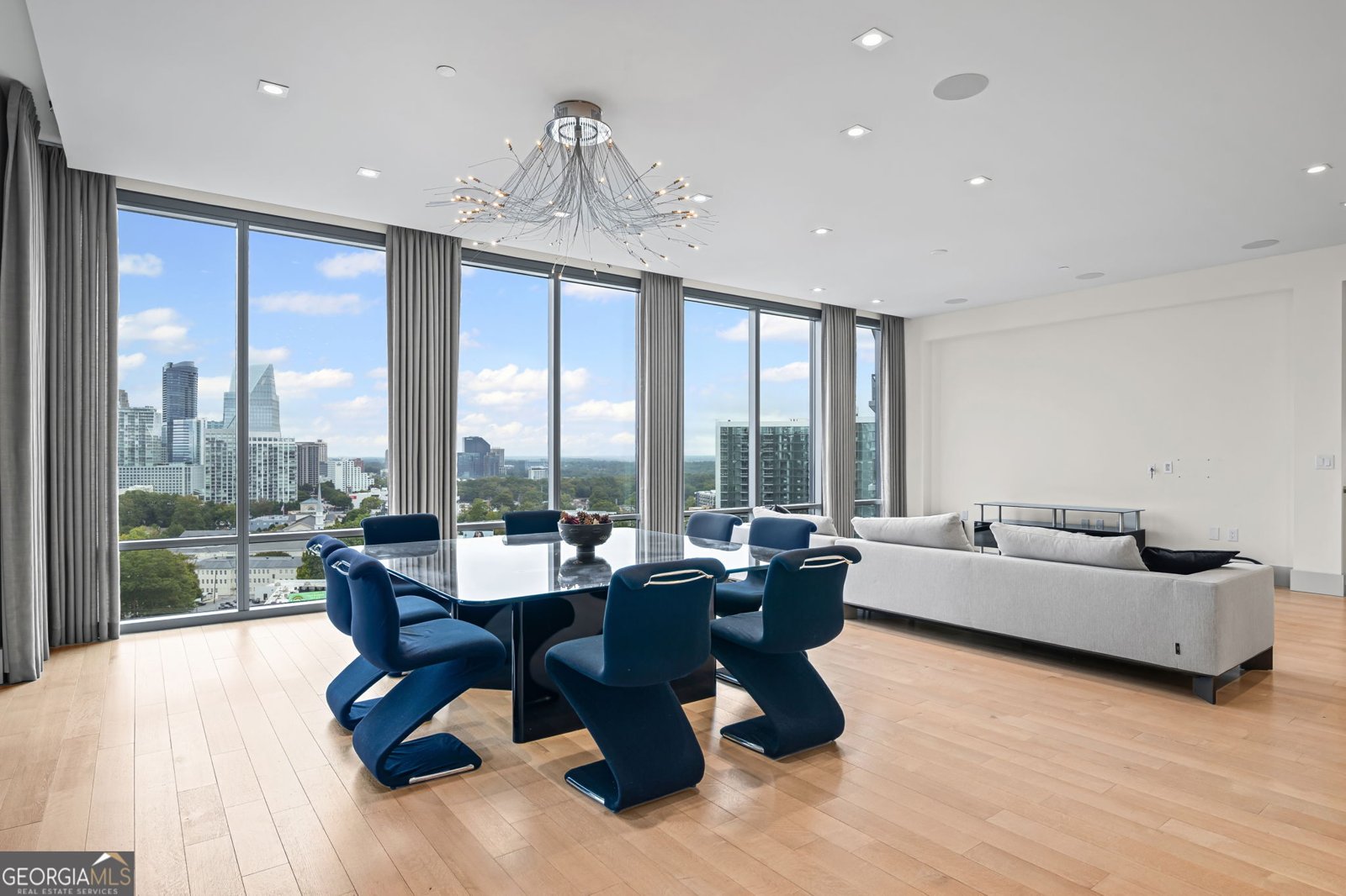 3107 Peachtree Road Atlanta - 28