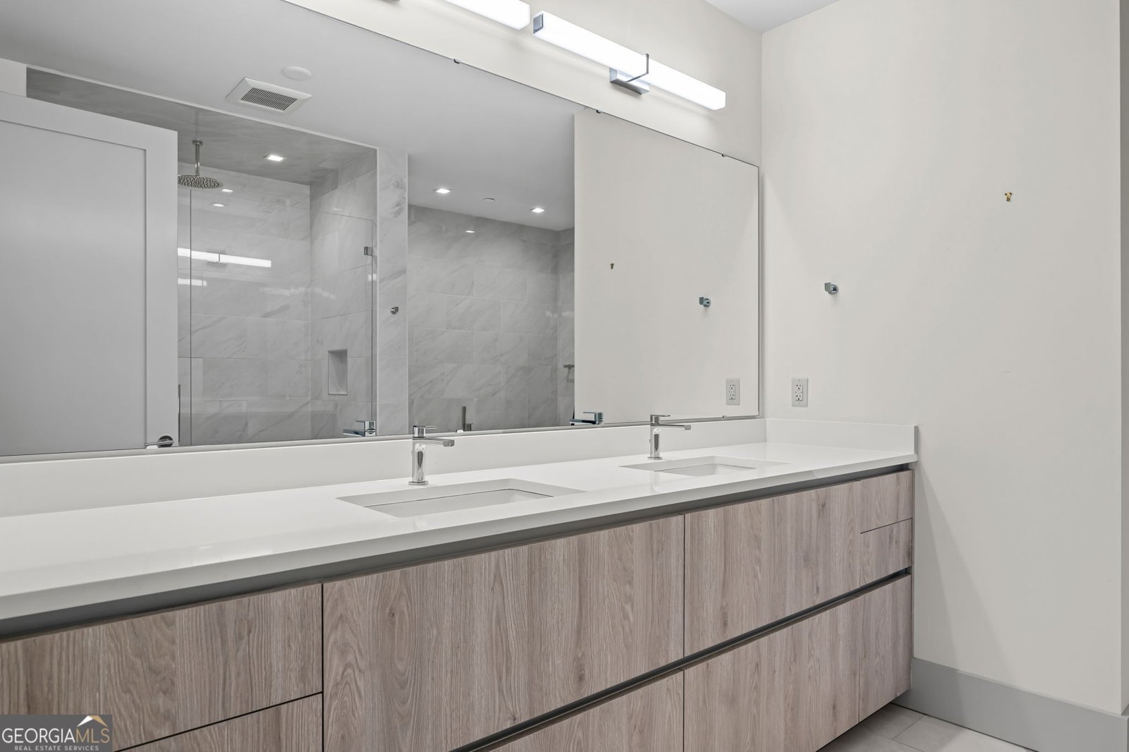 3107 Peachtree Road Atlanta - 33