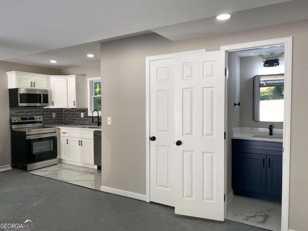 1413 Silver Lake Drive Norcross - 33