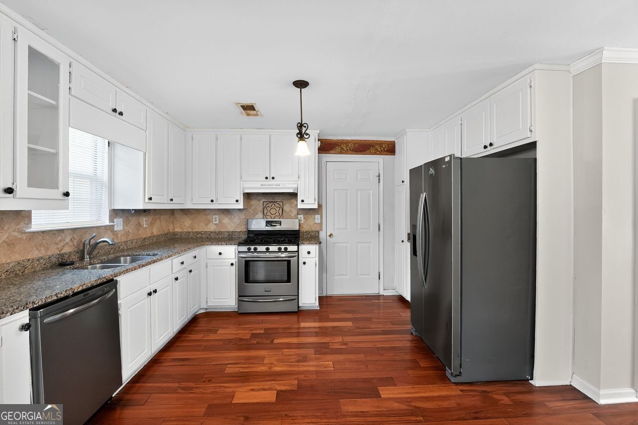 353 JODECO STATION Circle Stockbridge - 1