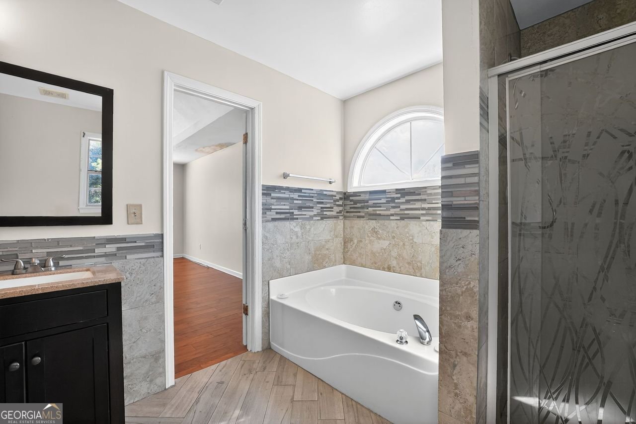 353 JODECO STATION Circle Stockbridge - 8