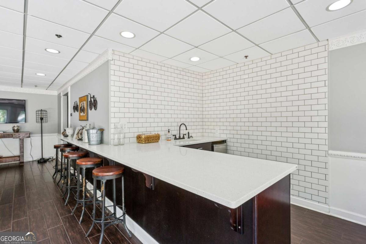 1 Biscayne Drive Atlanta - 22