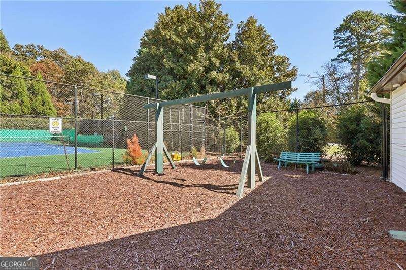 7670 Rose Lane Cumming - 43