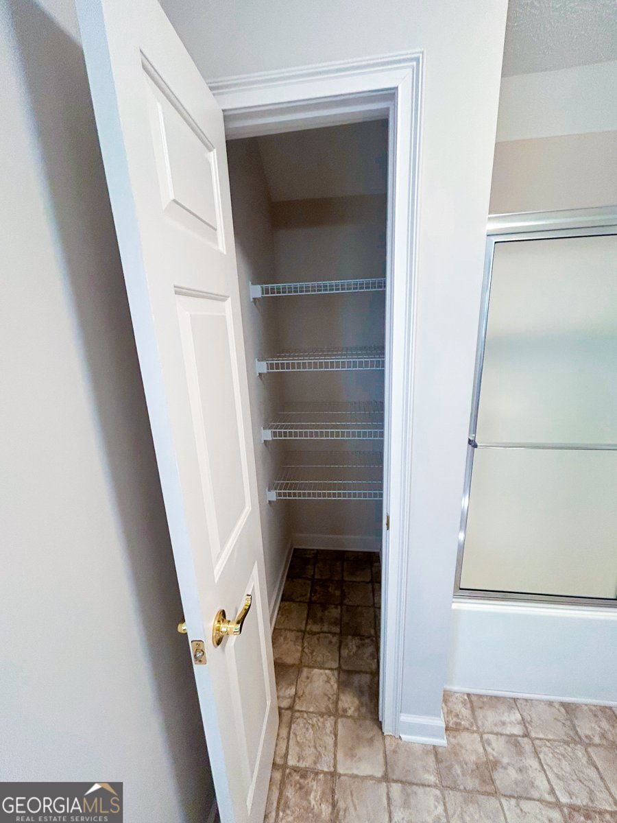 1136 Cole Lake rd. Dallas - 32