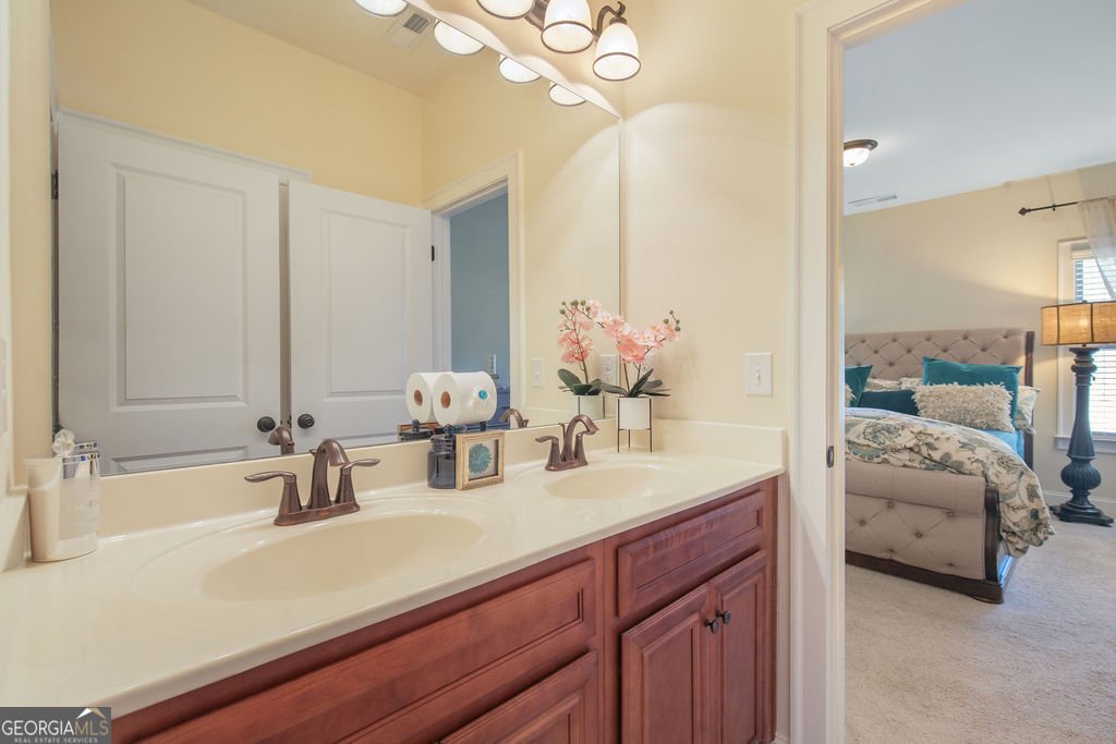 6856 Louis Drive Locust Grove - 6