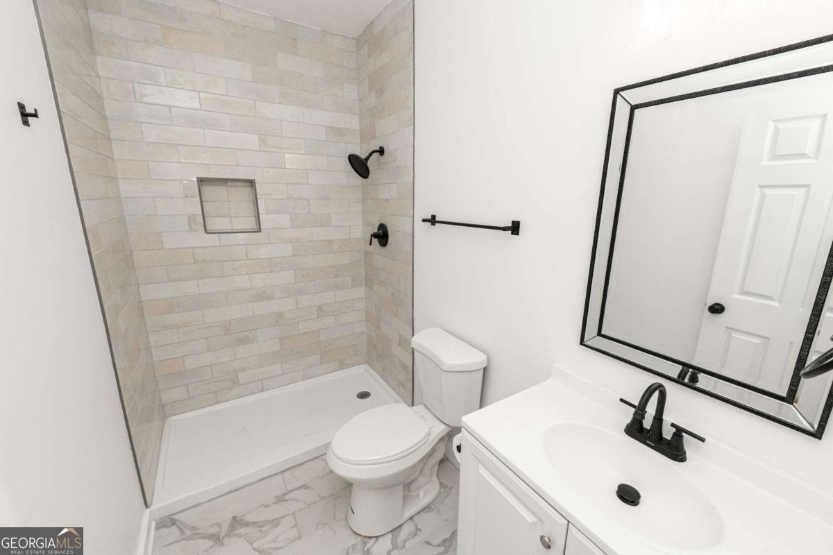 622 Whitney Avenue Albany - 26