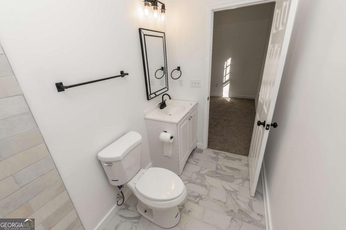 622 Whitney Avenue Albany - 27