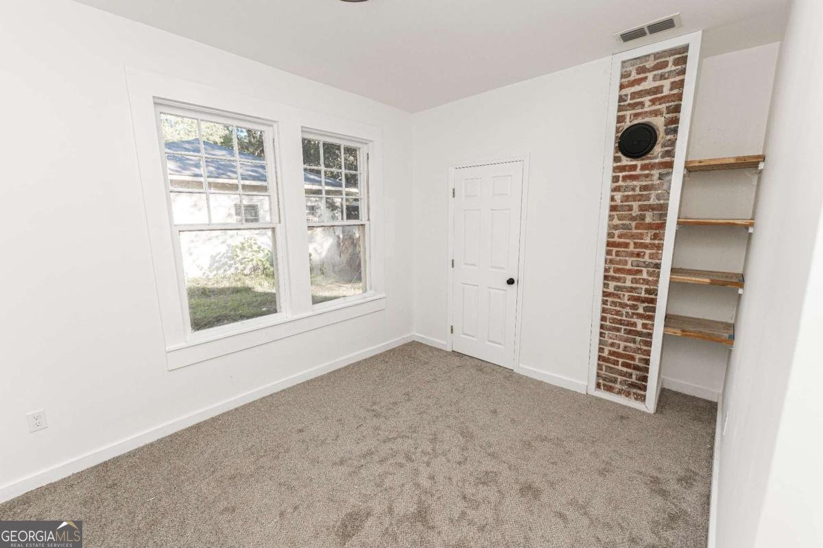 622 Whitney Avenue Albany - 33