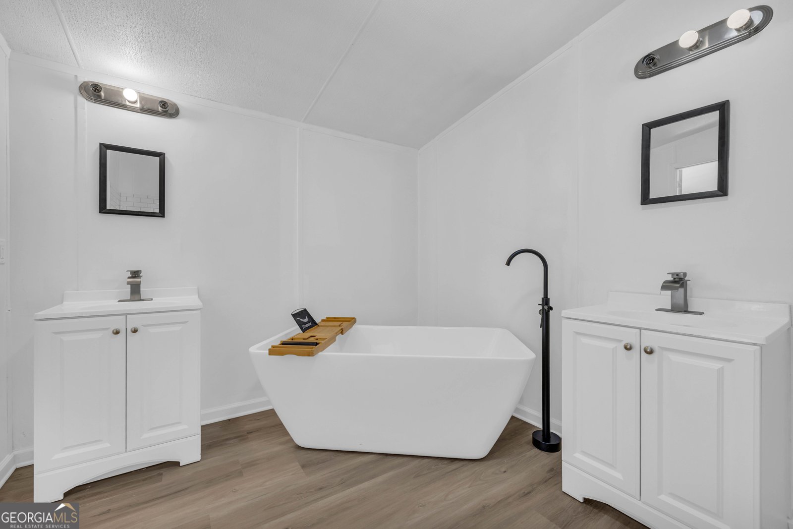 57 Pleasant Lane Comer - 38