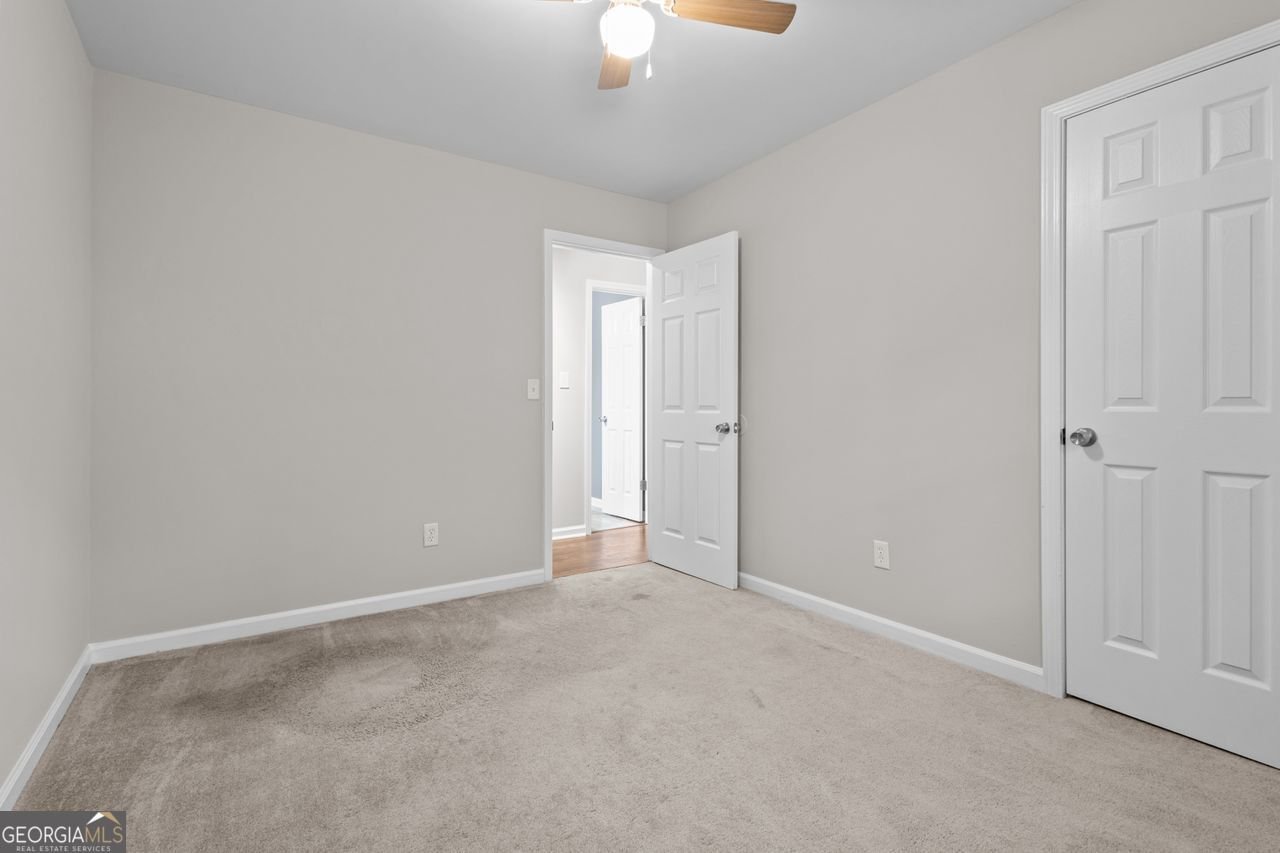 8990 TWEEDDALE Winston - 18