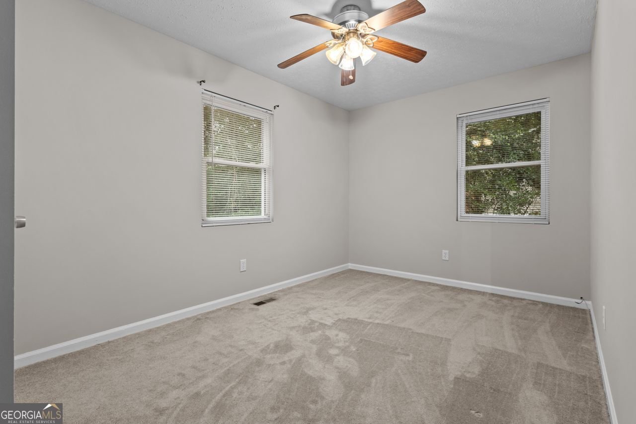 8990 TWEEDDALE Winston - 22