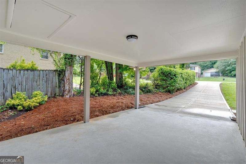 5689 Woodland Drive Acworth - 11