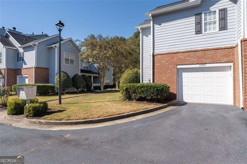 1303 Vinings Forest Lane Smyrna - 26