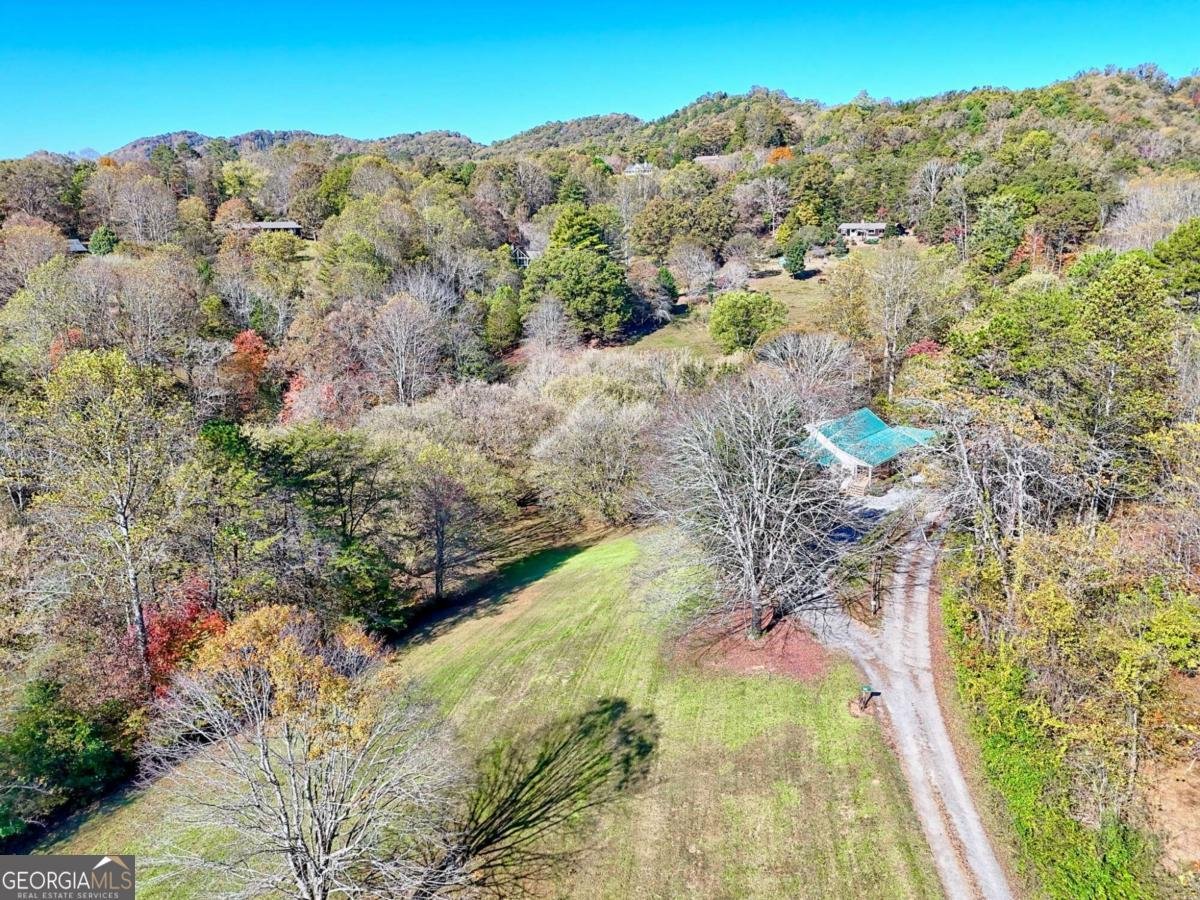 257 Brandus Drive Hayesville - 2