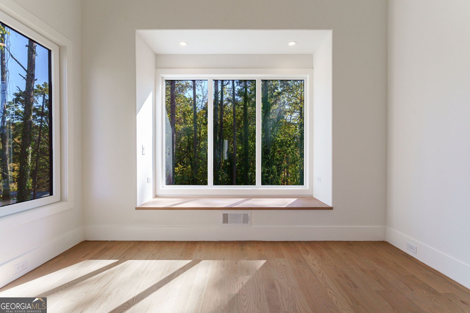 1110 Flowers Drive Cumming - 75