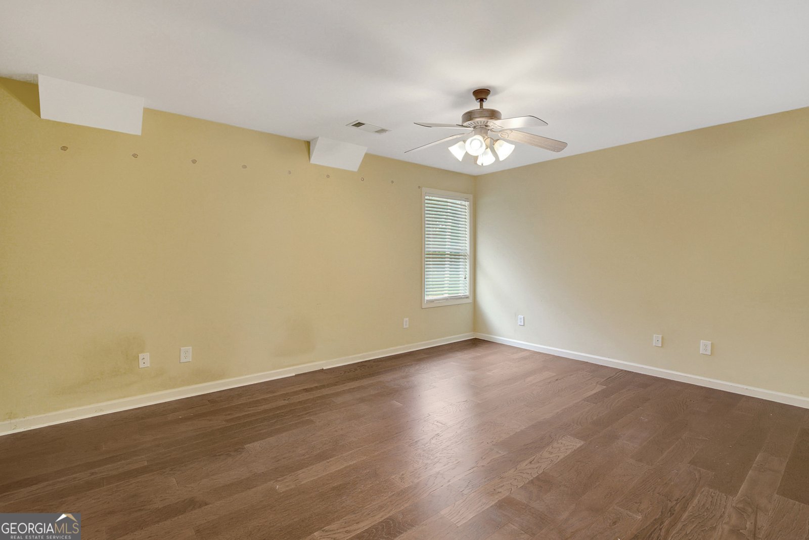 393 Young James Circle Stockbridge - 11