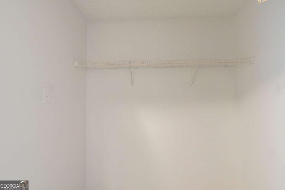 6205 Leverett Drive Lithonia - 17