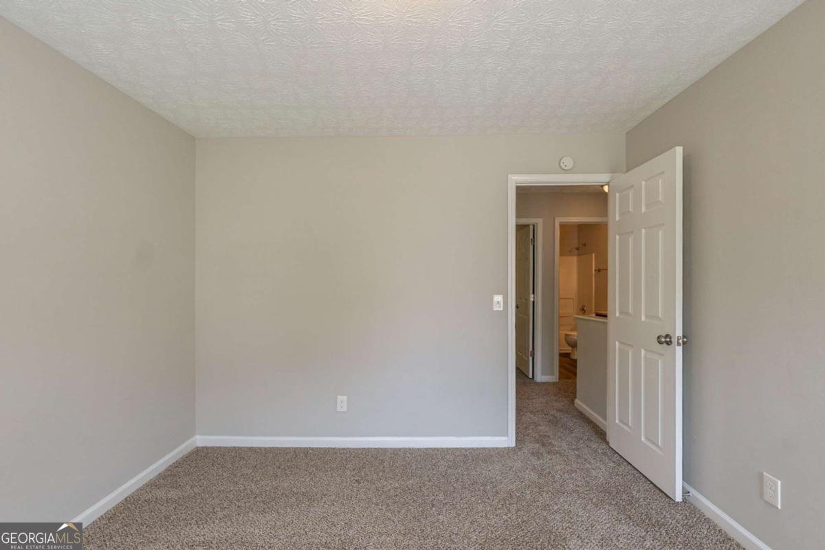 6205 Leverett Drive Lithonia - 22