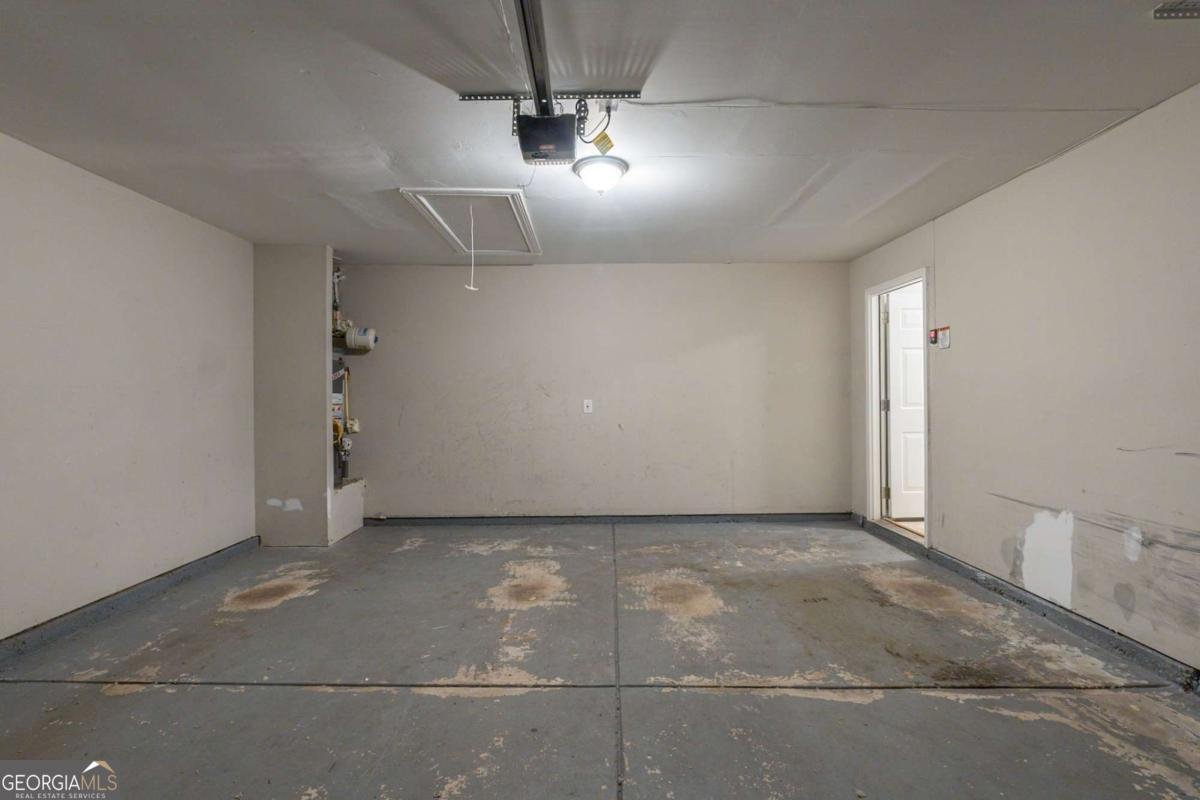 6205 Leverett Drive Lithonia - 27