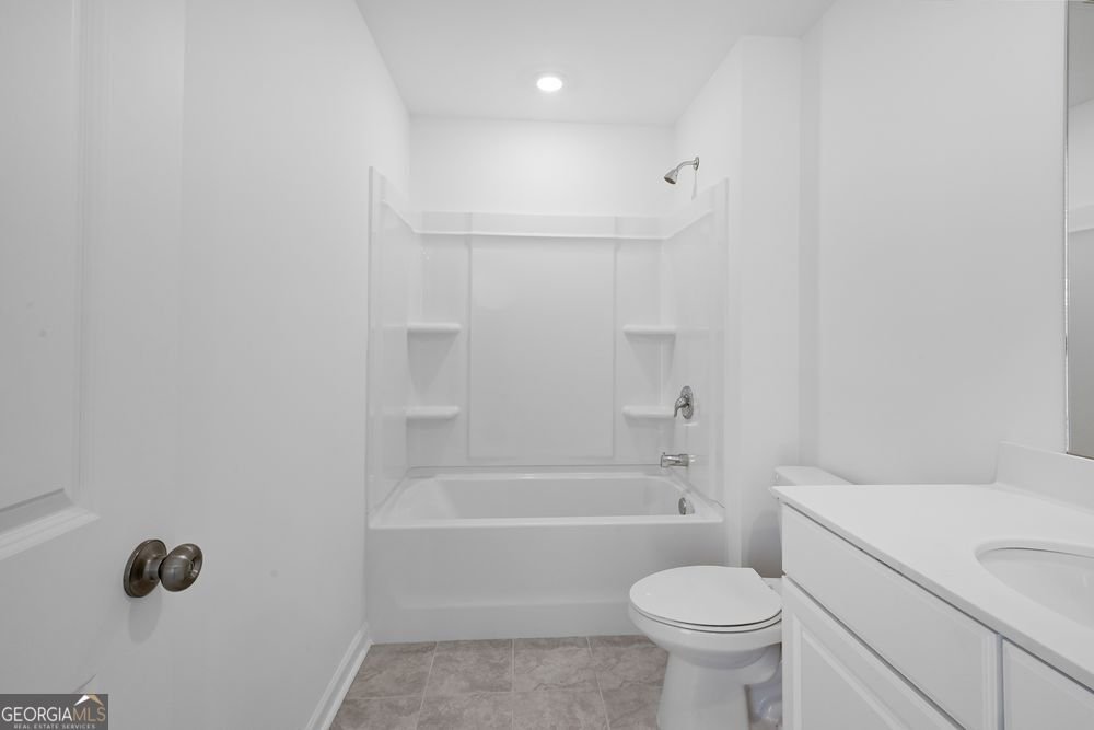 4013 Laurant Path Flowery Branch - 26