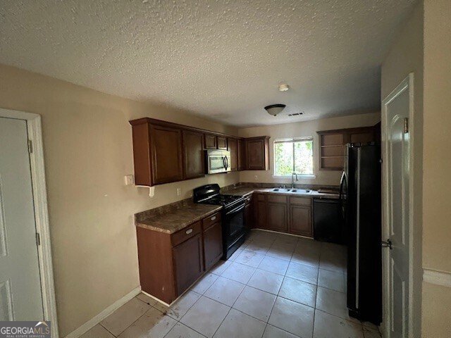 1027 Mainstreet Lake Drive Stone Mountain - 3