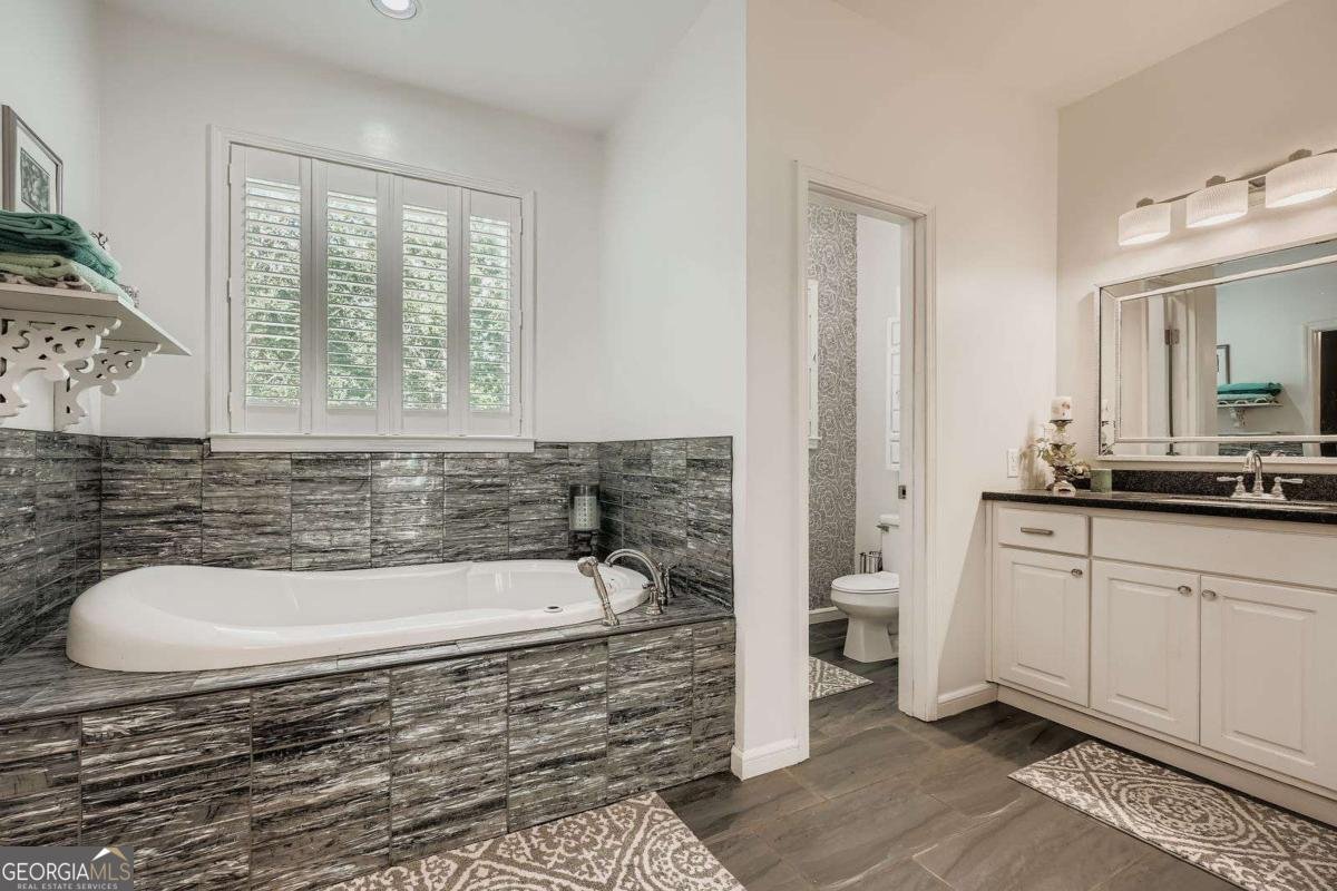 7277 AVALON Drive Douglasville - 19