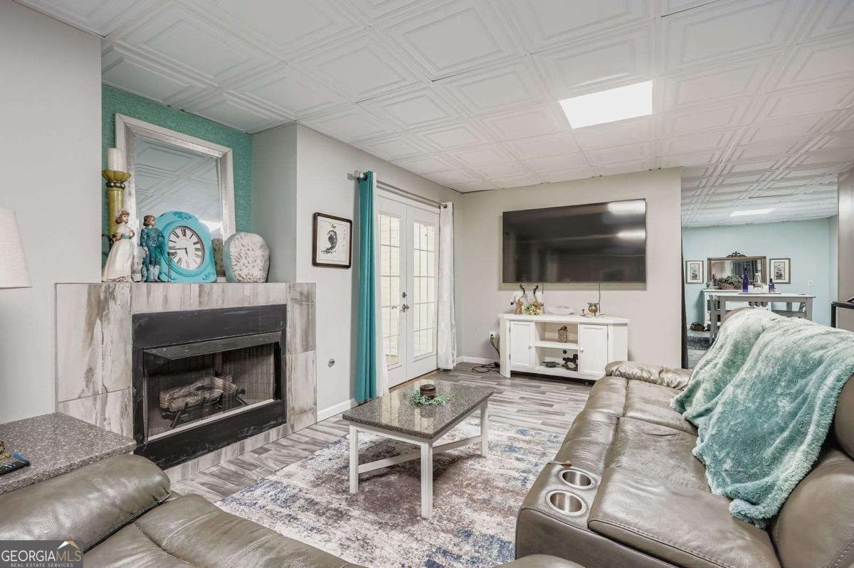 7277 AVALON Drive Douglasville - 32