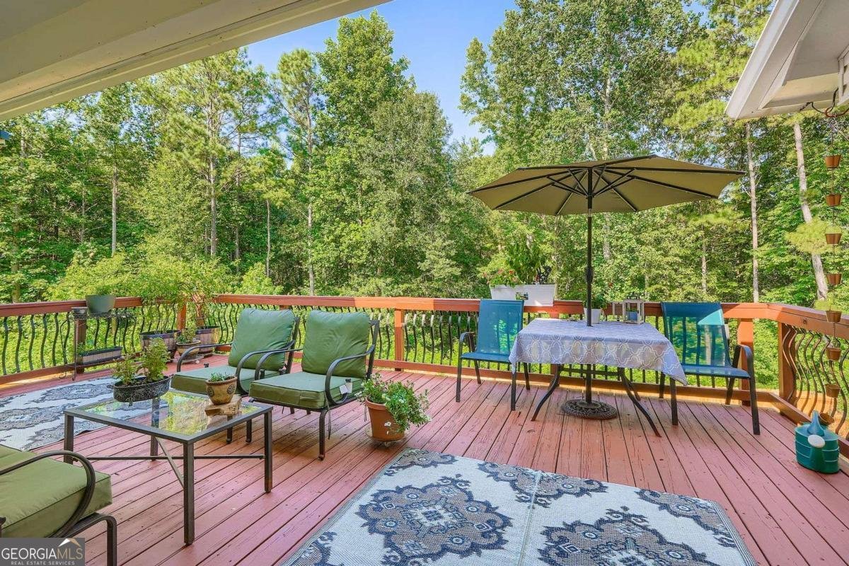 7277 AVALON Drive Douglasville - 39