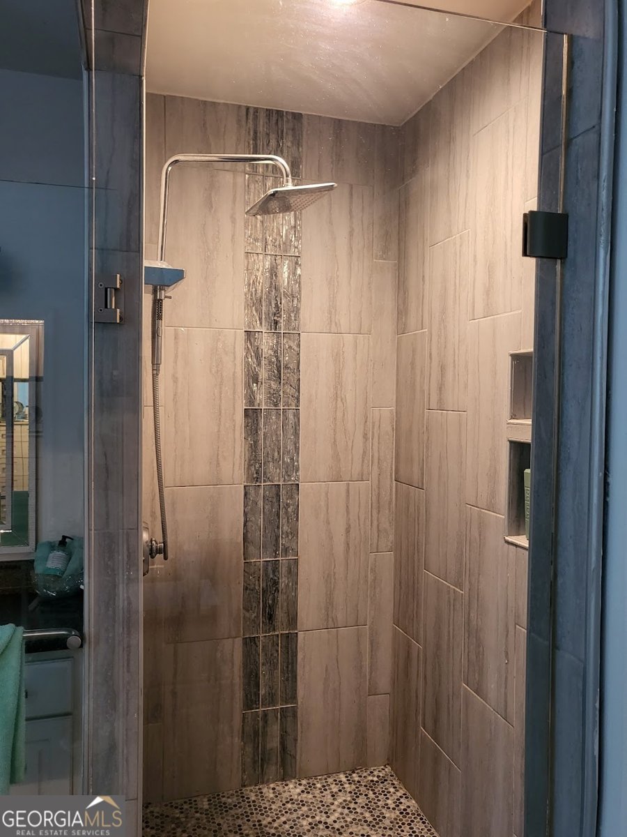 7277 AVALON Drive Douglasville - 44