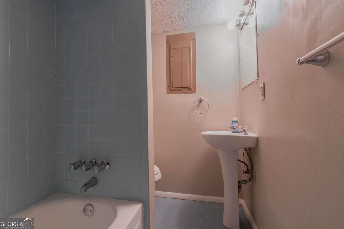 2092 Countydown Lane Stone Mountain - 24